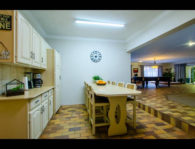 6 BEDROOM FREESTANDING FOR SALE IN WINGATE PARK